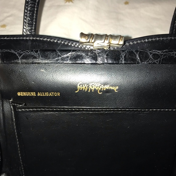 Saks Fifth Avenue vintage alligator mini bag. - Picture 3 of 8